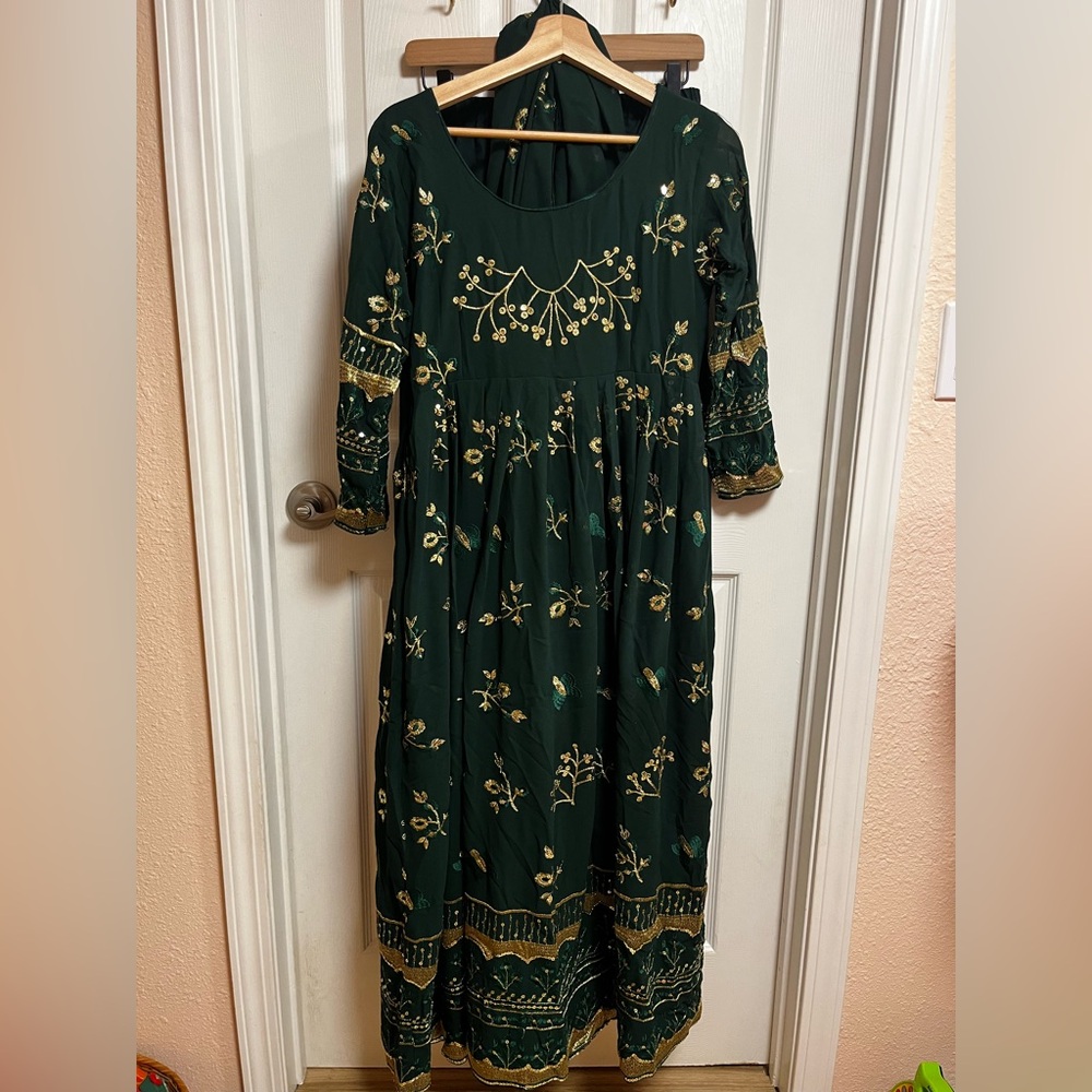 Chic Handmade Green Floral Embroidered Salwar